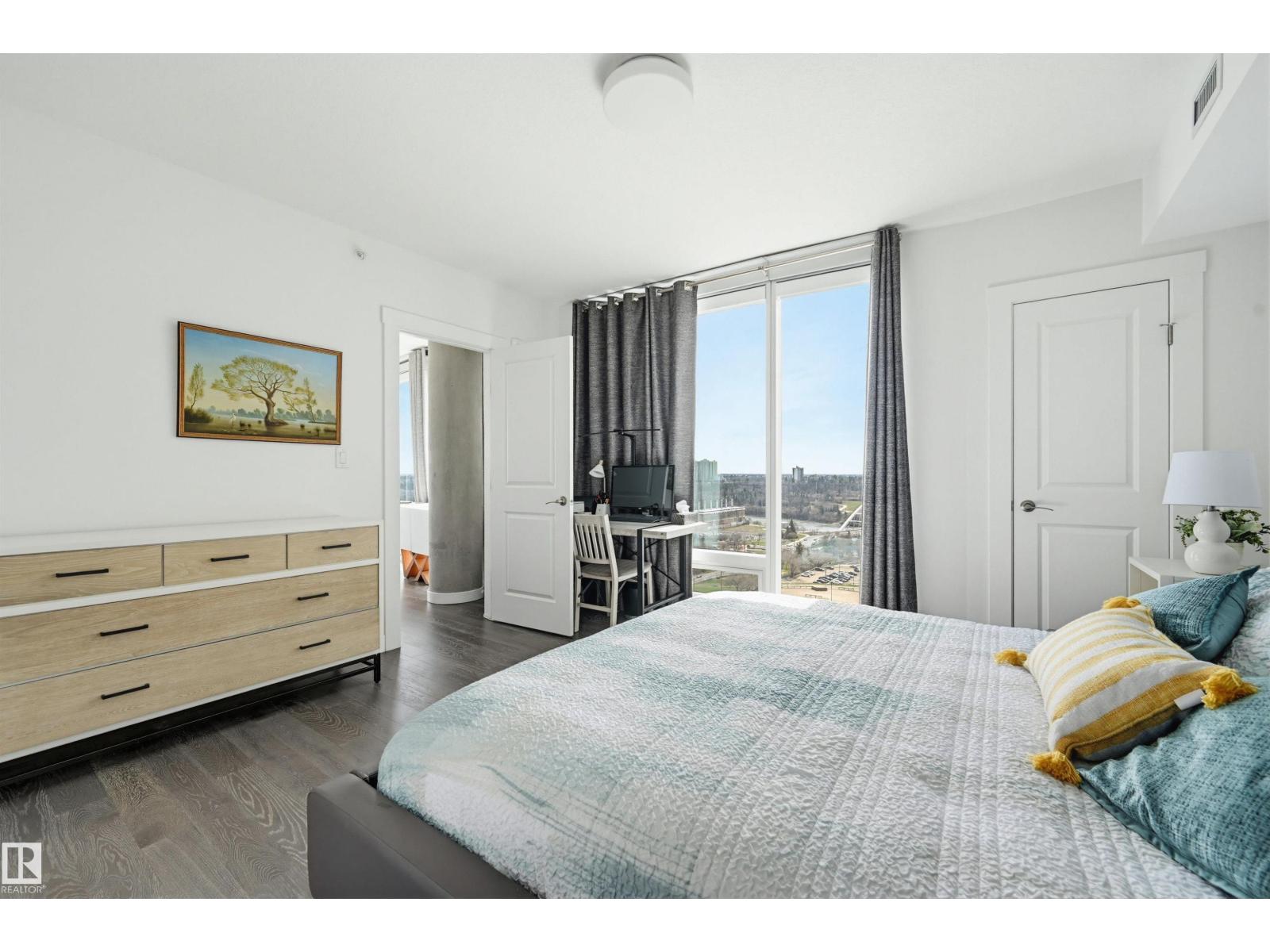 #1605 9720 106 ST NW - 17