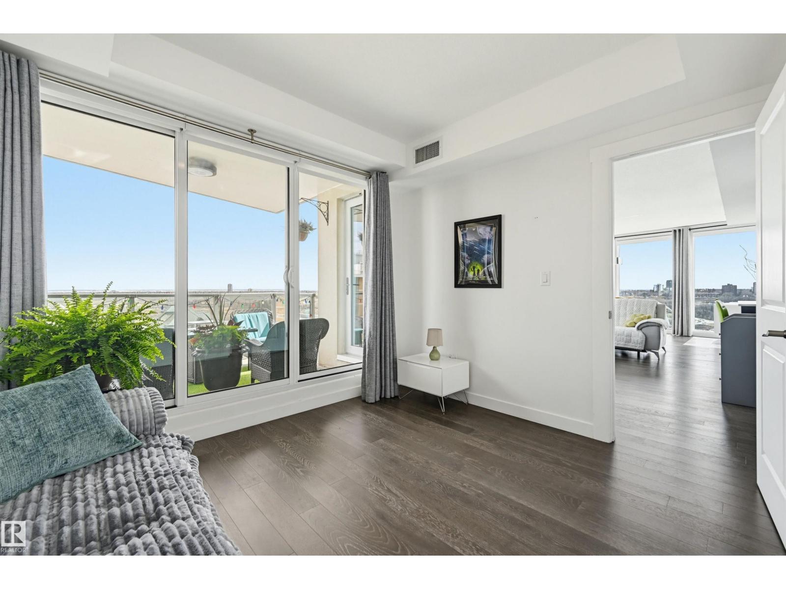 #1605 9720 106 ST NW - 21
