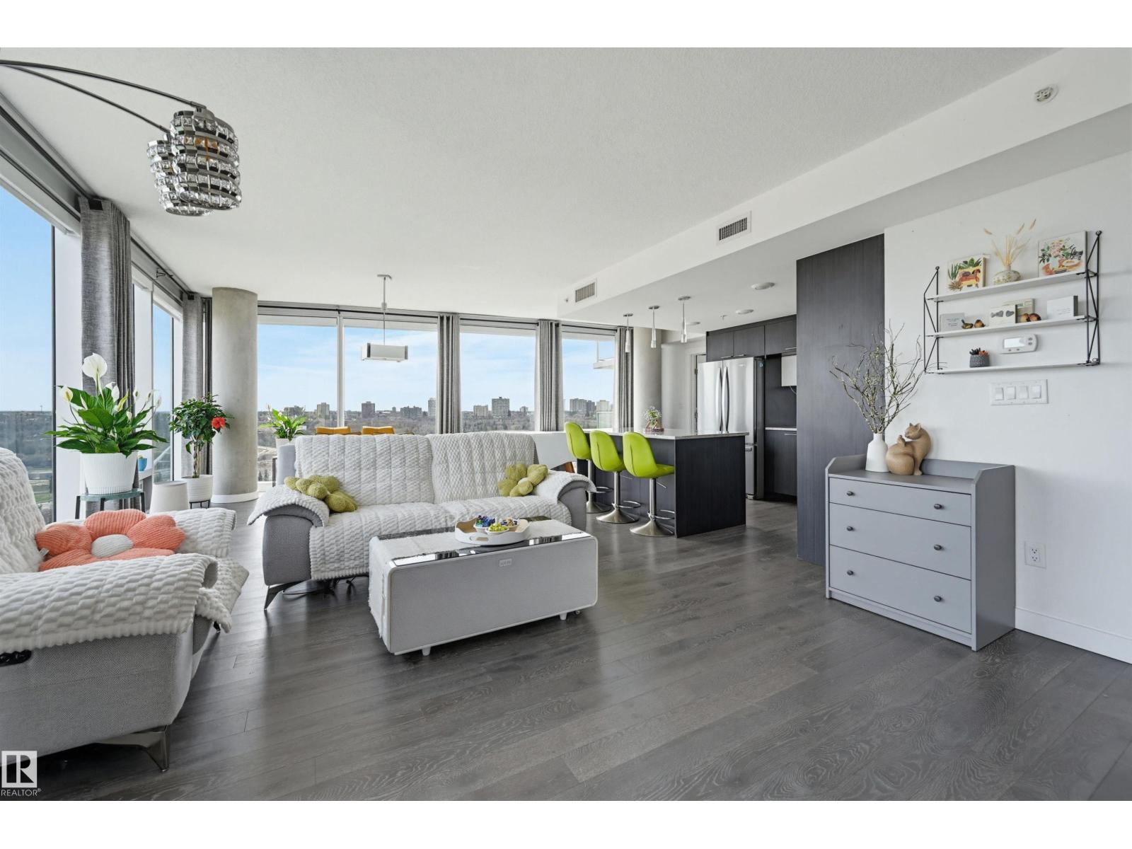 #1605 9720 106 ST NW - 4