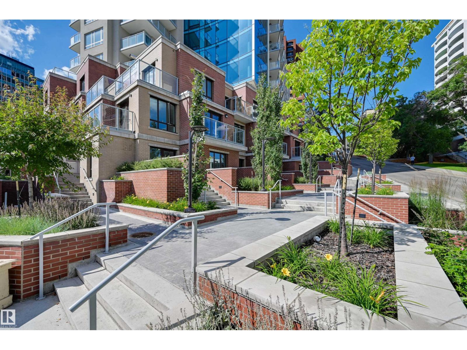 #1605 9720 106 ST NW - 40