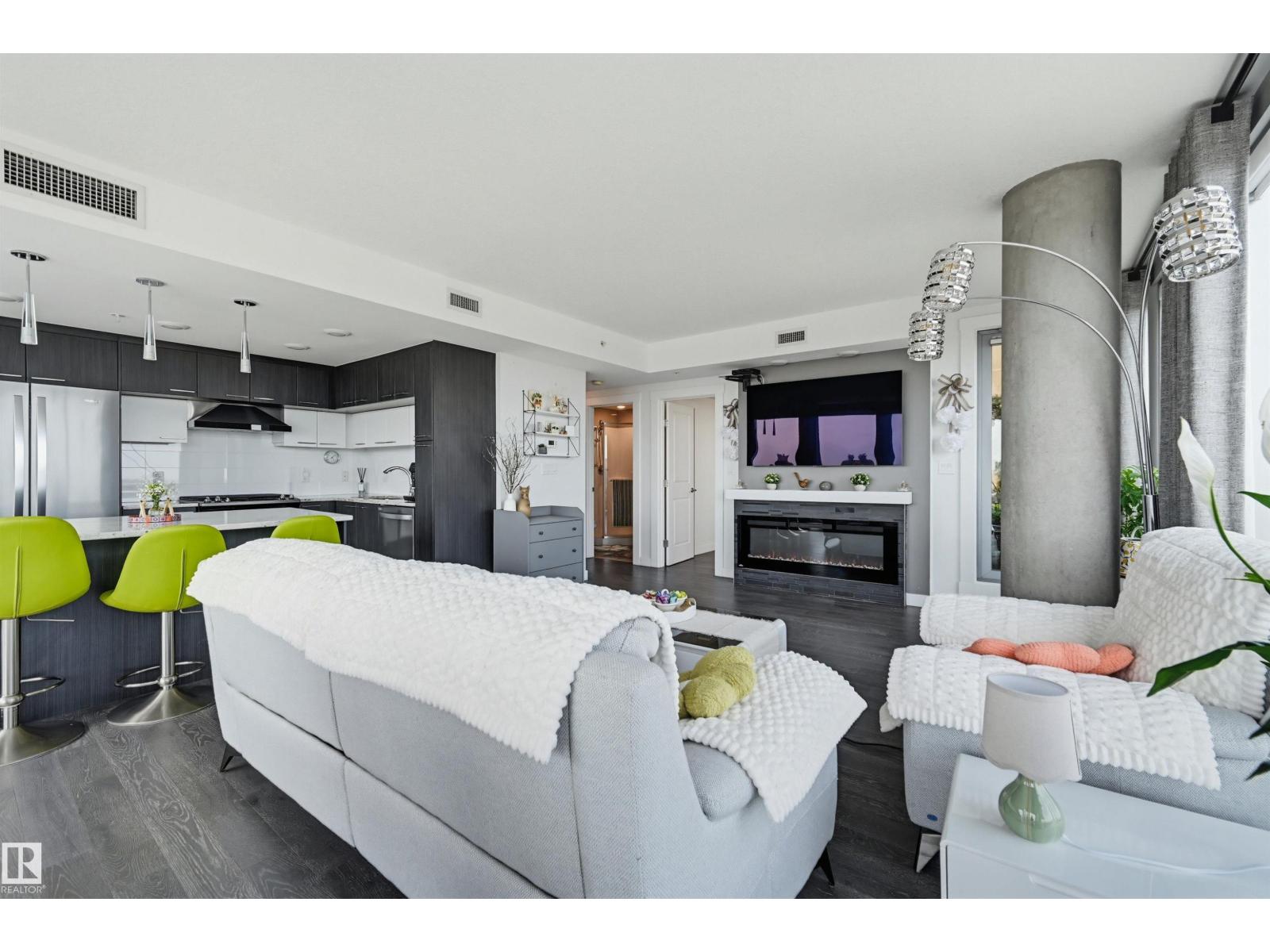 #1605 9720 106 ST NW - 6