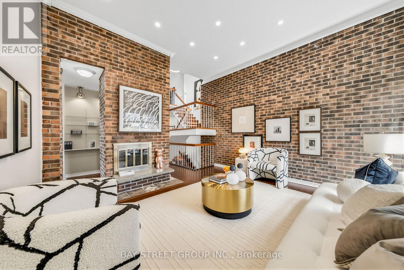 62 CAPTAIN ROLPH COURT - 24