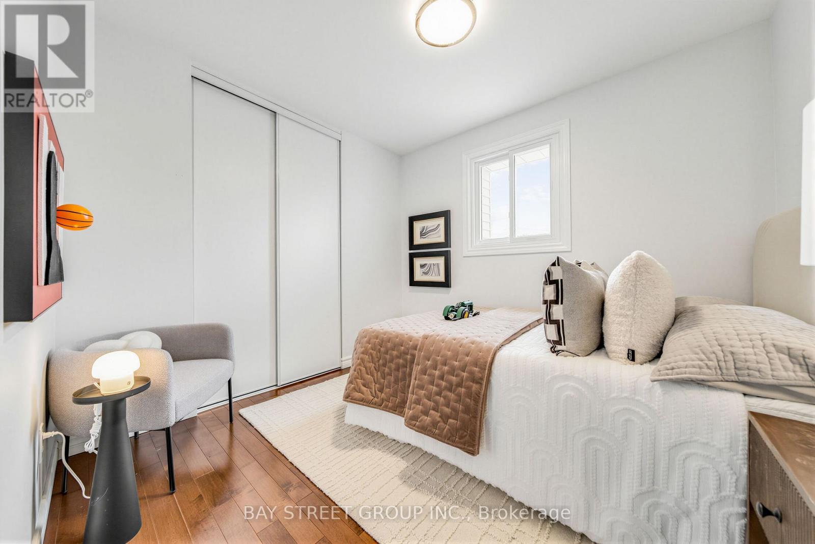 62 CAPTAIN ROLPH COURT - 32