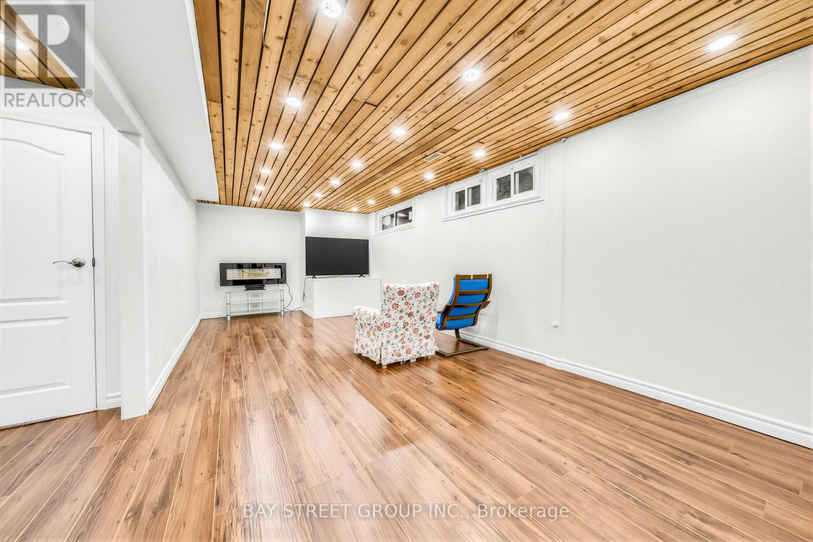 62 CAPTAIN ROLPH COURT - 39