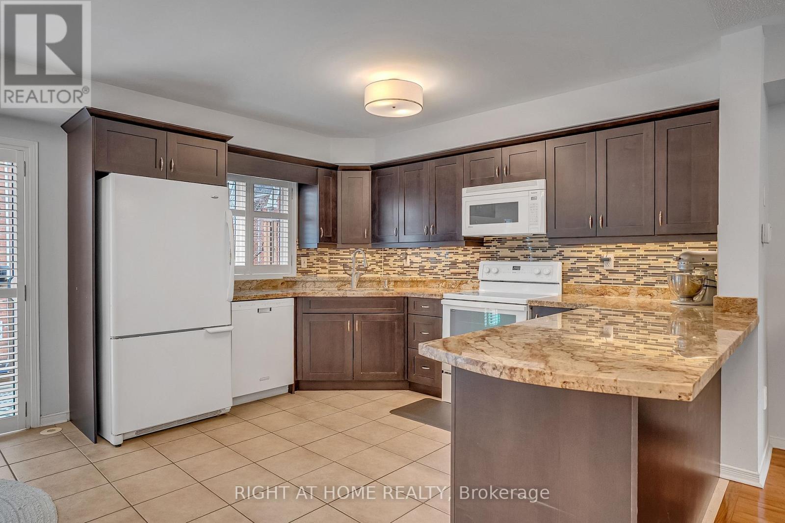 #5 141 THIRTEENTH STREET - 15