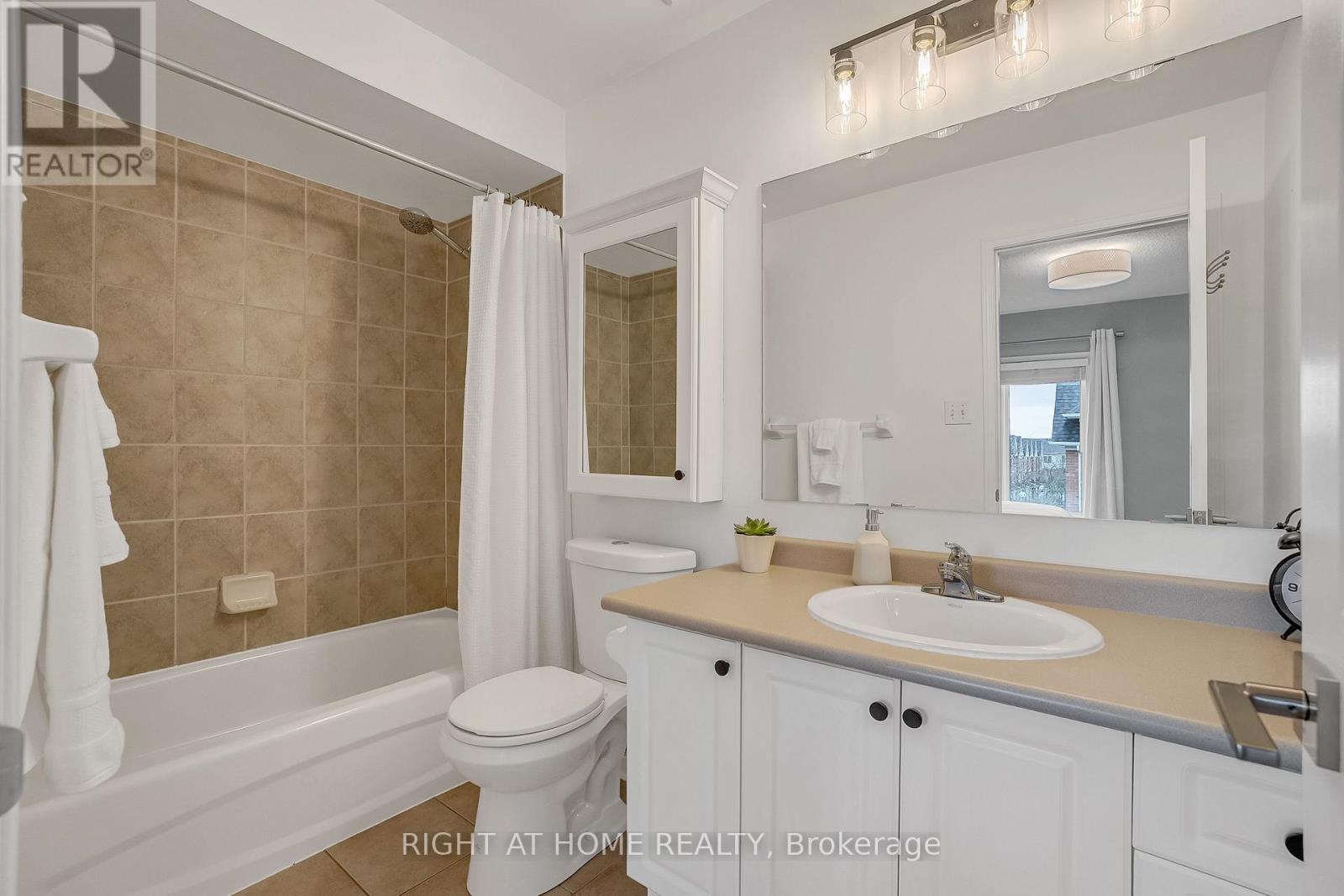 #5 141 THIRTEENTH STREET - 26