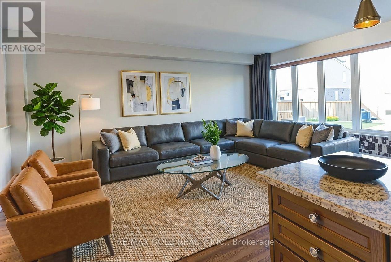 8005 ODELL CRESCENT - 4