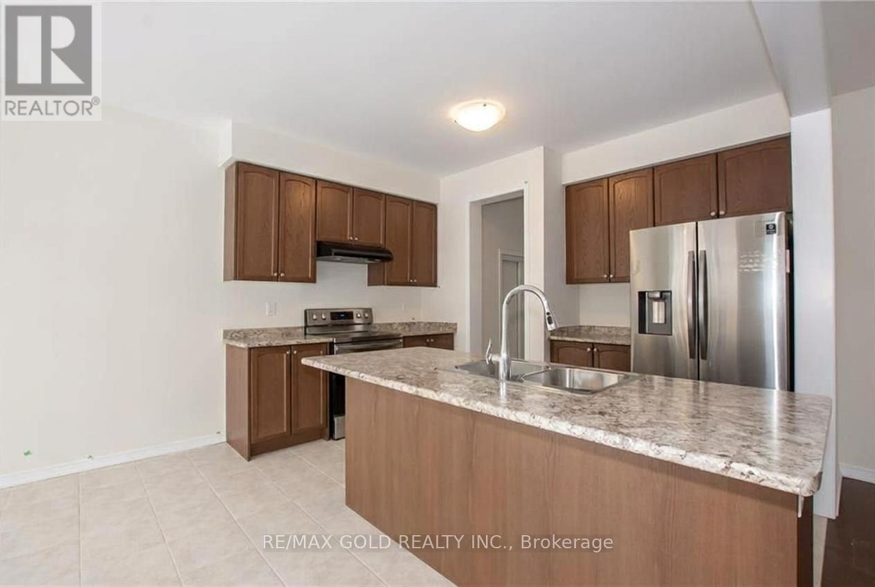 8005 ODELL CRESCENT - 8