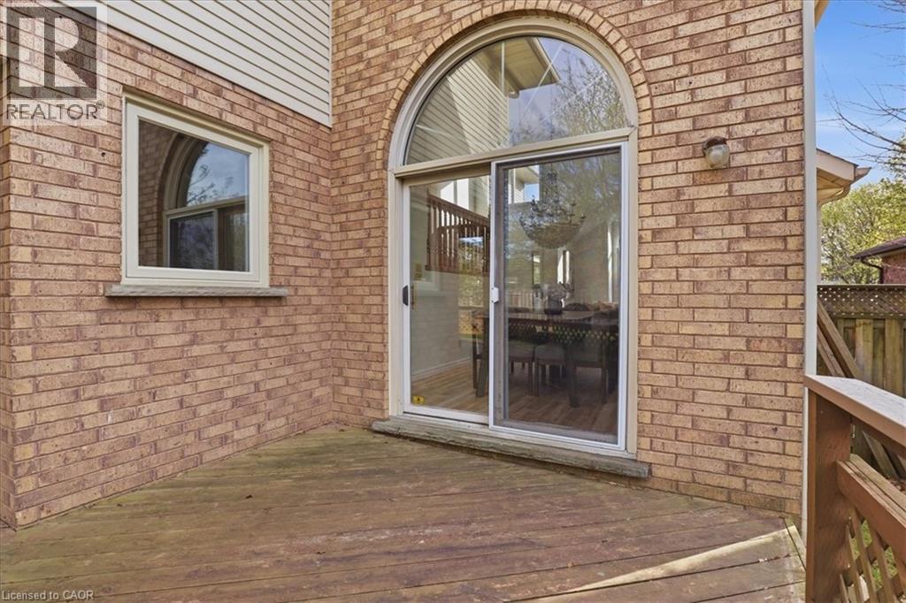 26 ROBERTSON Crescent, Kitchener, Ontario, N2R1E3 — Photo 8