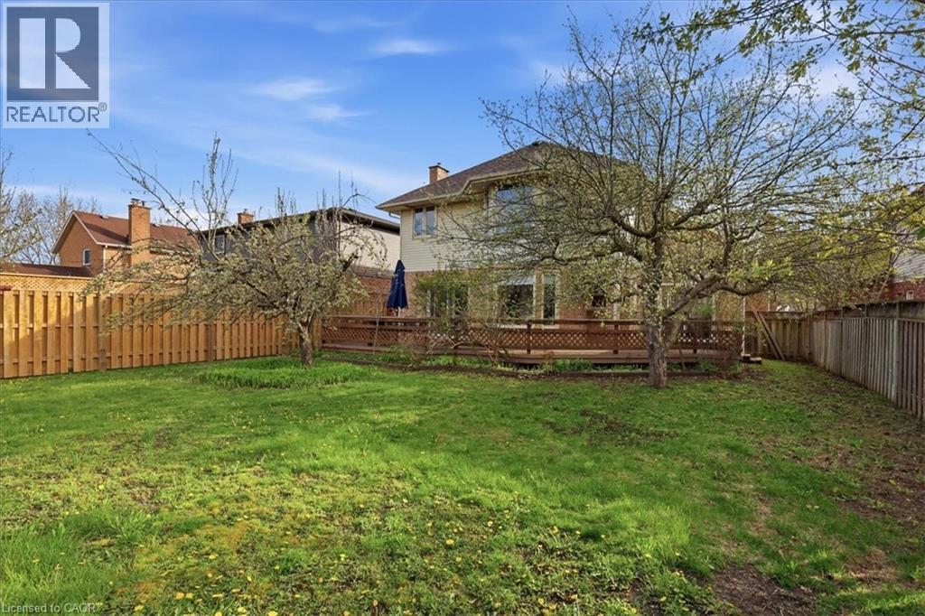 26 ROBERTSON Crescent, Kitchener, Ontario, N2R1E3 — Photo 28