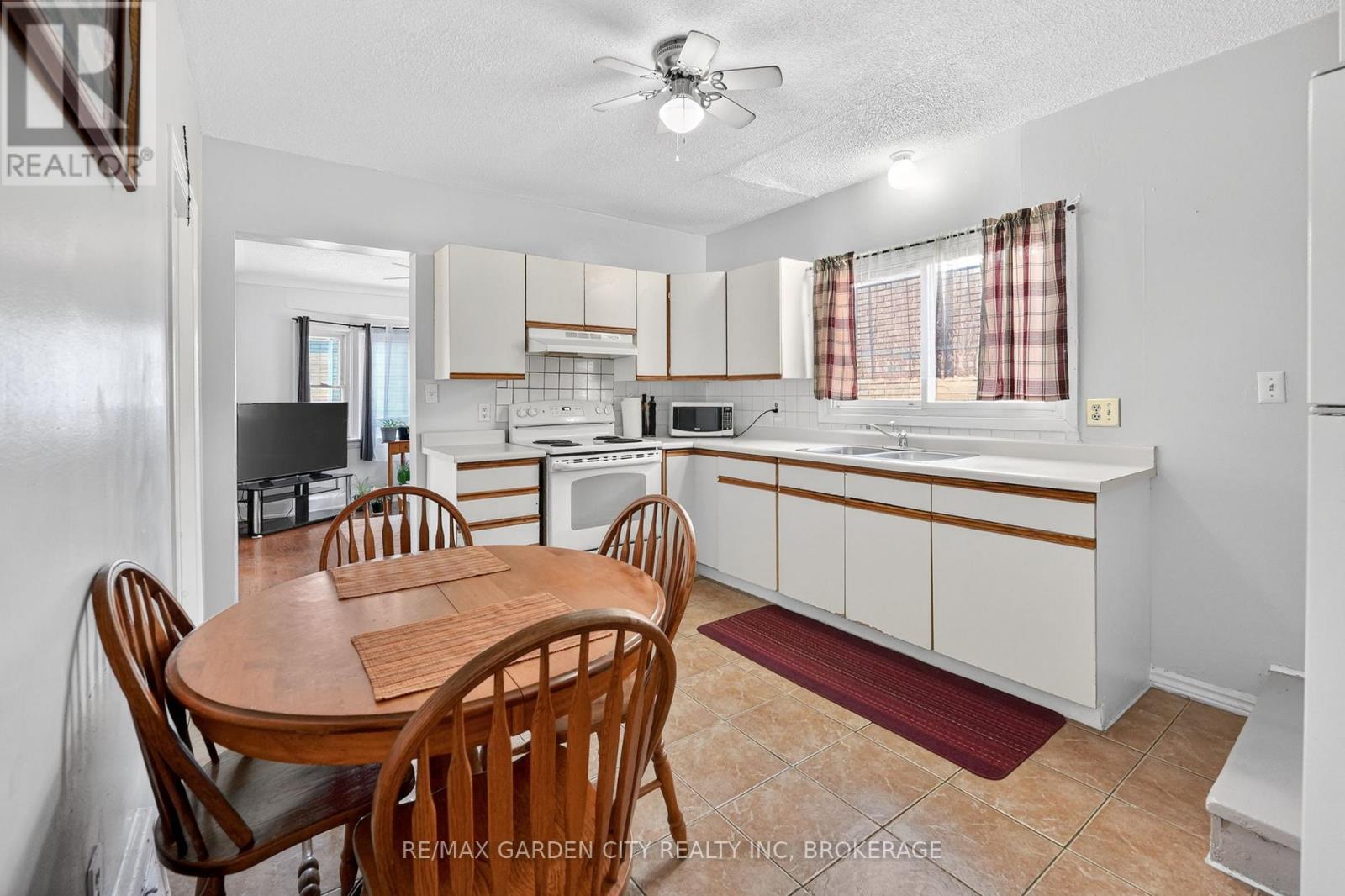3 DELAWARE AVENUE - 11