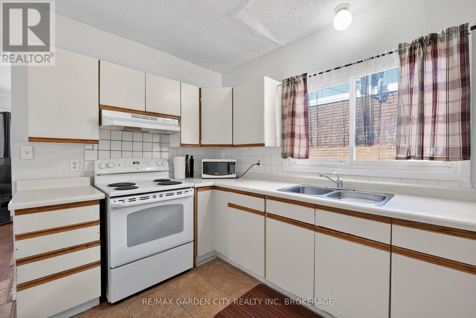 3 DELAWARE AVENUE - 14