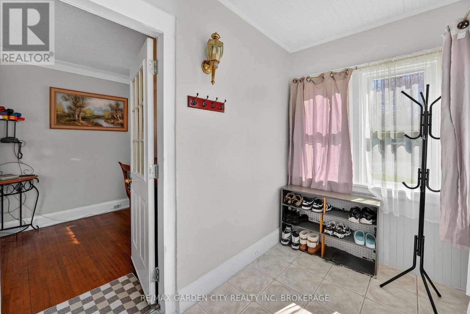 3 DELAWARE AVENUE - 4