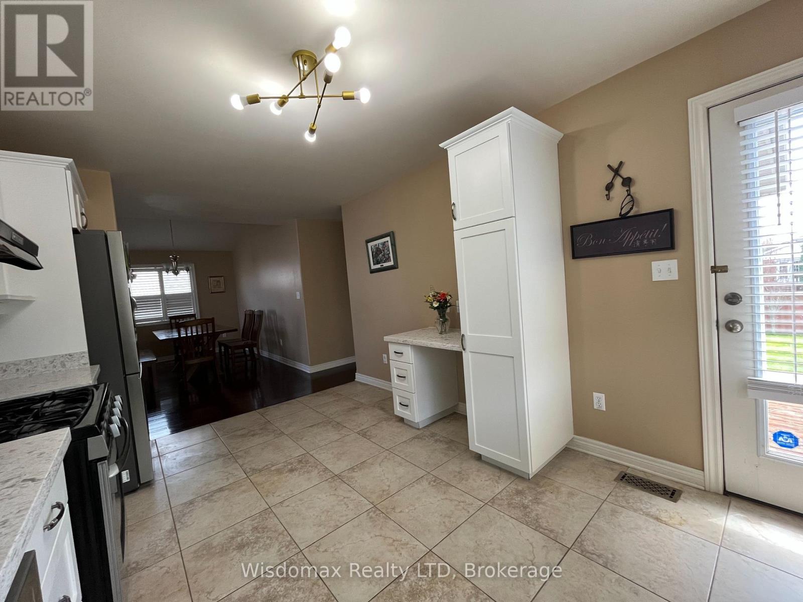 8340 RACEY AVENUE - 12