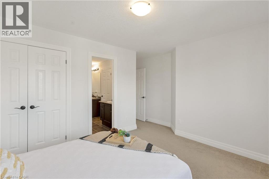 341 ZELLER Drive, Kitchener, Ontario, N2A0B2 — Photo 10