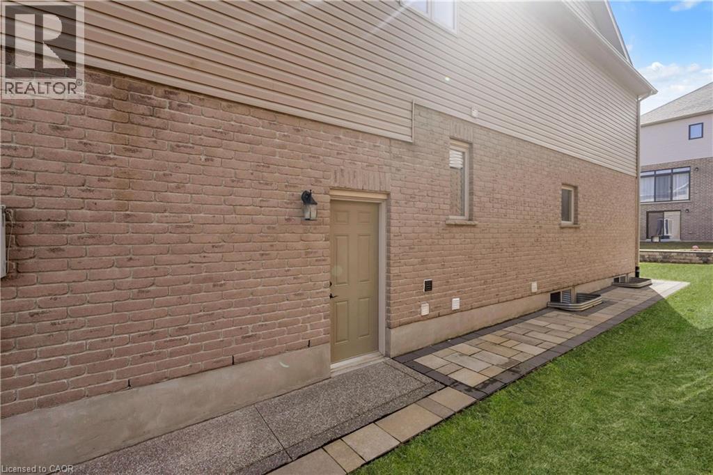 341 ZELLER Drive, Kitchener, Ontario, N2A0B2 — Photo 37