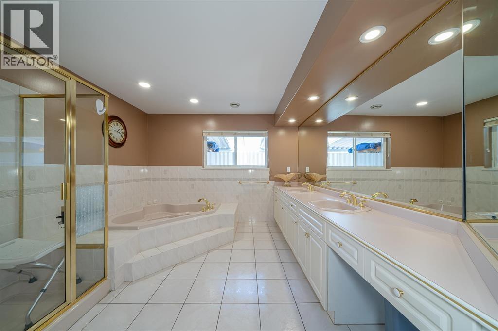 7 Bed, 5 Bath House for Sale in Burnaby – 7287 PANDORA STREET, Burnaby - Image 17