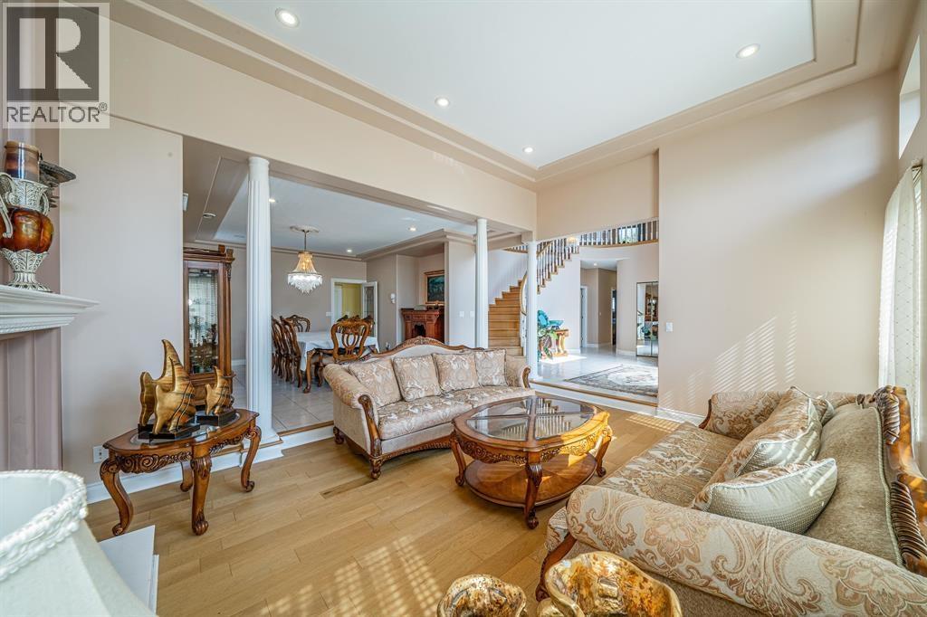 7 Bed, 5 Bath House for Sale in Burnaby – 7287 PANDORA STREET, Burnaby - Image 9