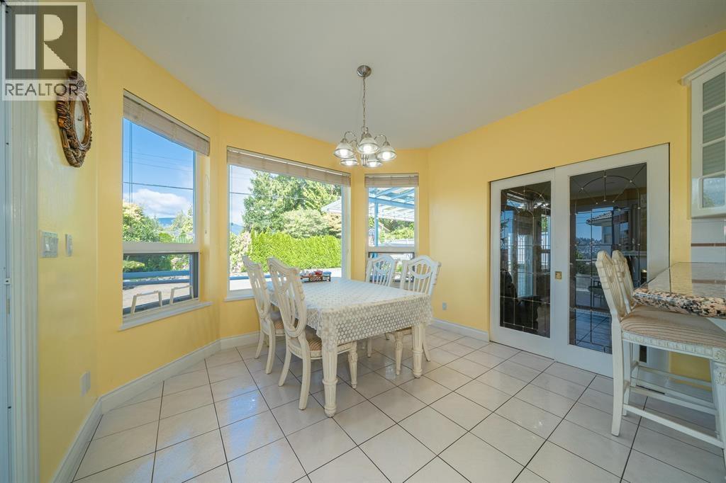 7 Bed, 5 Bath House for Sale in Burnaby – 7287 PANDORA STREET, Burnaby - Image 12