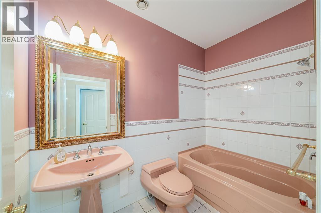 7 Bed, 5 Bath House for Sale in Burnaby – 7287 PANDORA STREET, Burnaby - Image 21