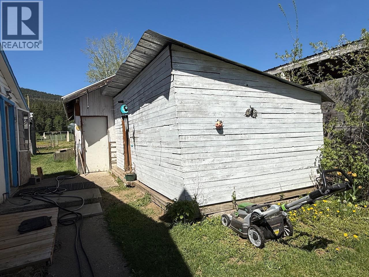 9889 Latremouille Street - 15