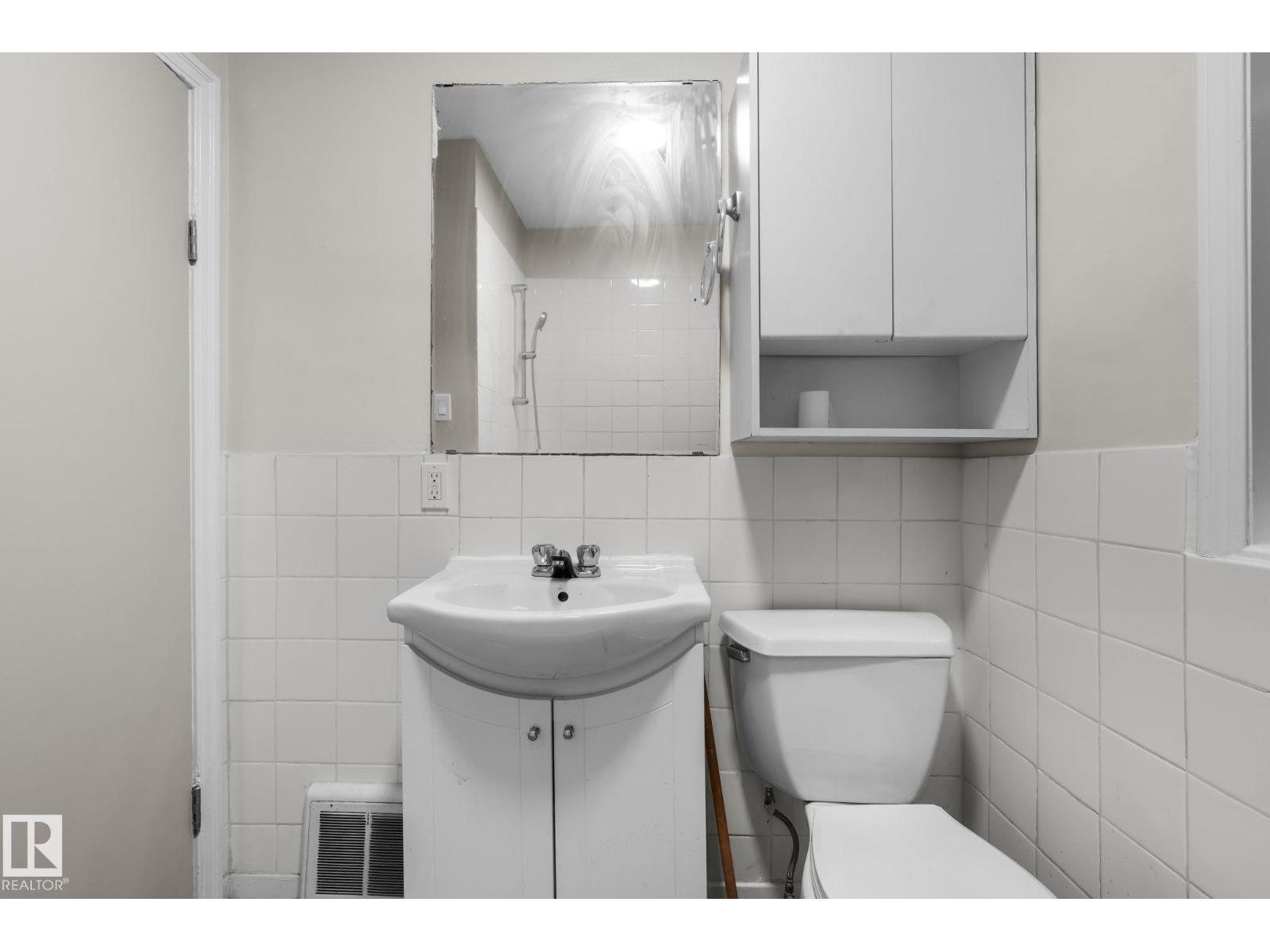 11414 85 ST NW - 13