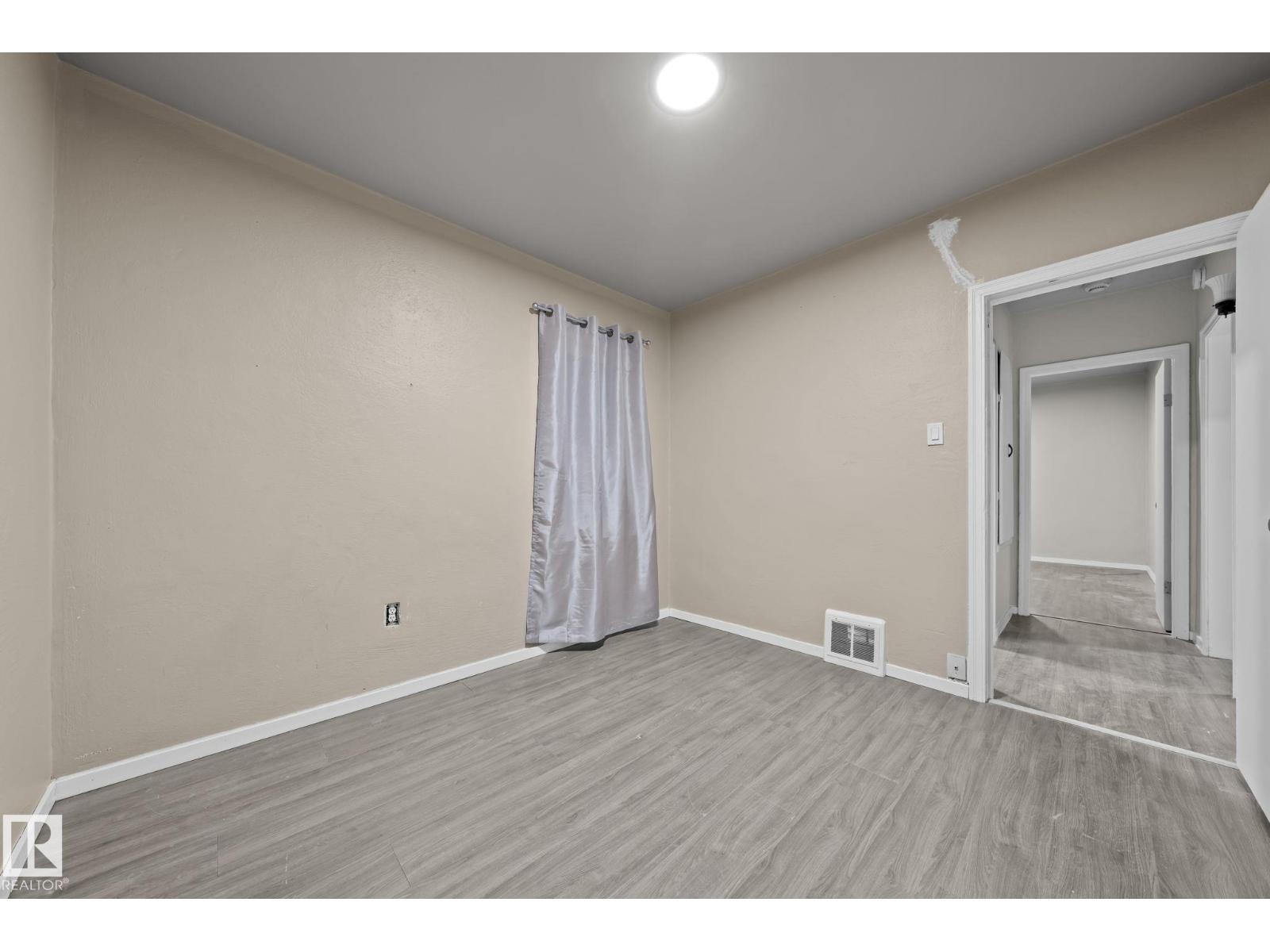 11414 85 ST NW - 16