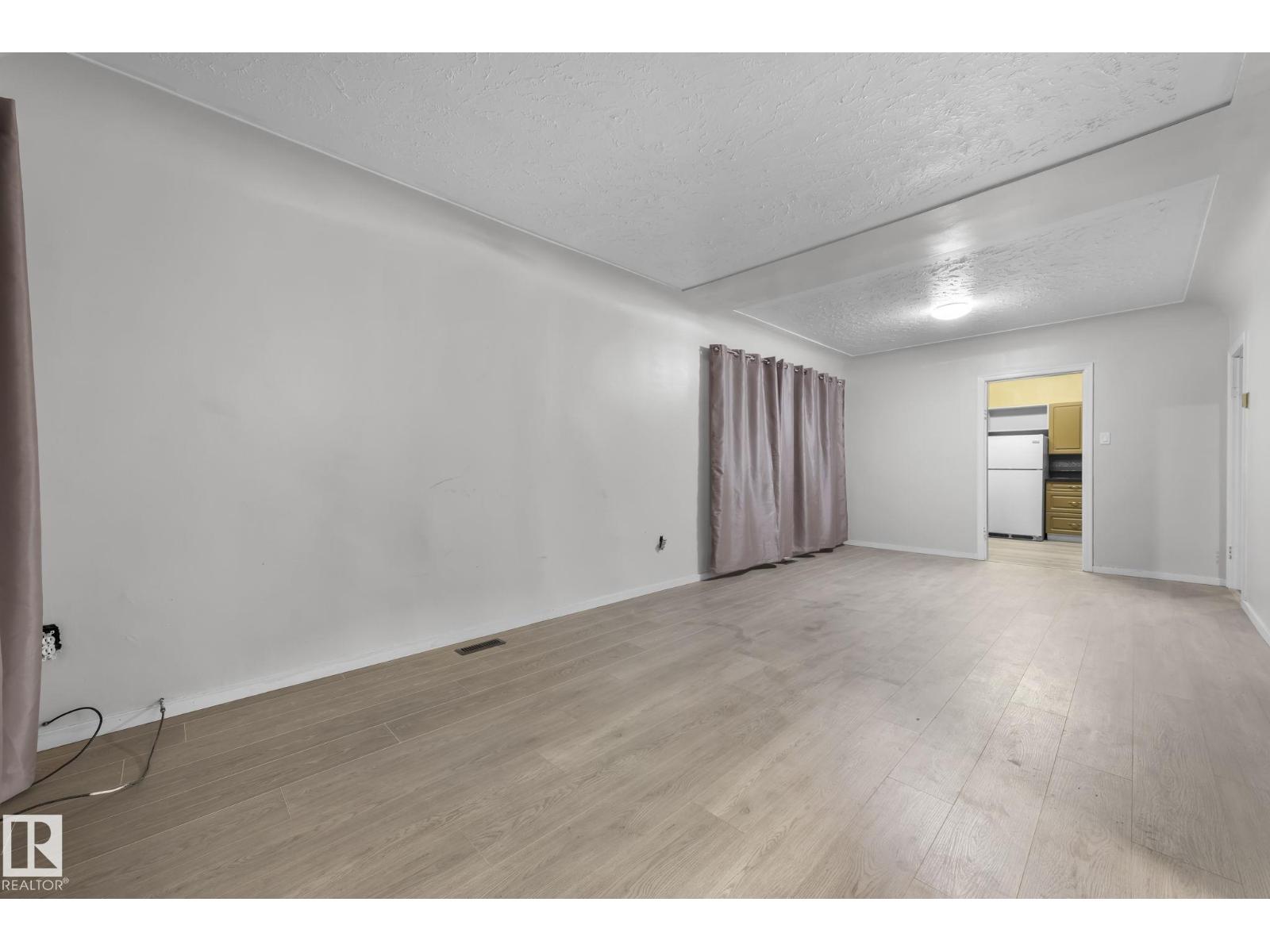 11414 85 ST NW - 22