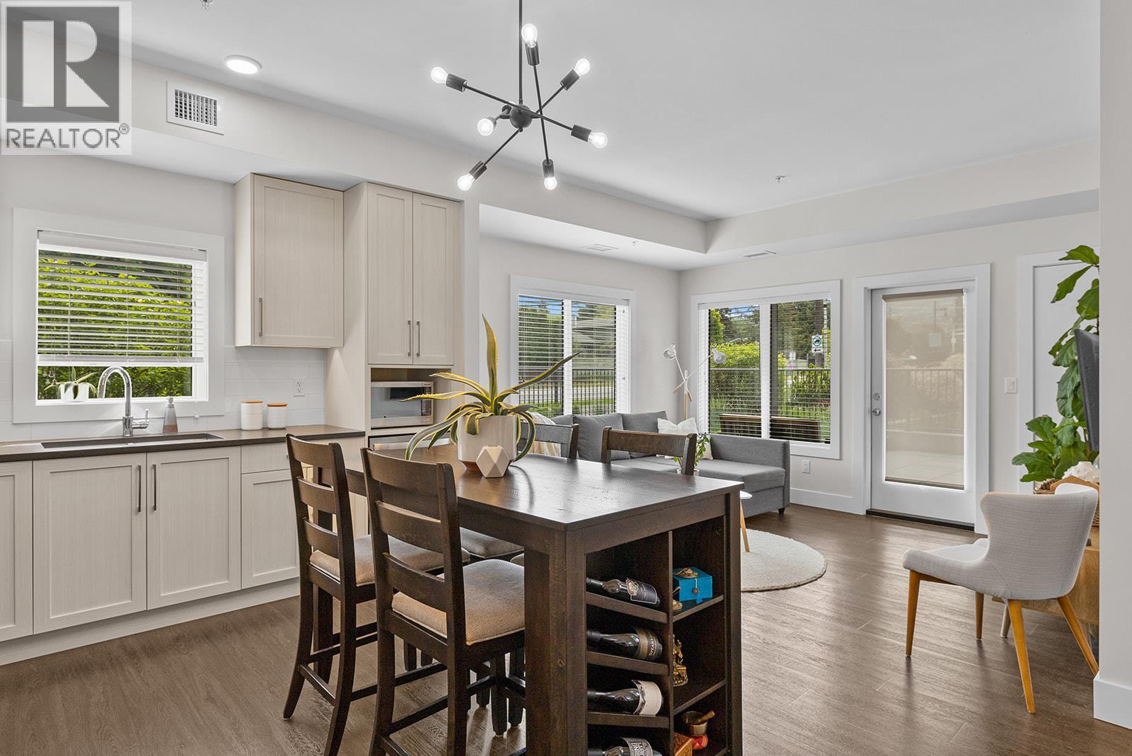 121 4380 Lakeshore Road, Kelowna