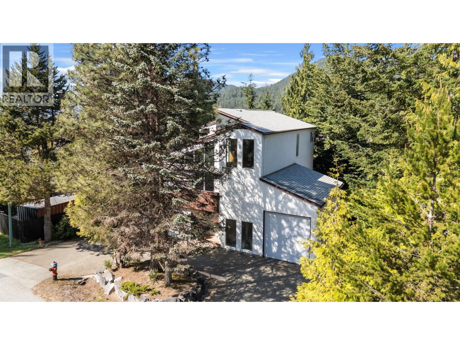 2301 GREENWOOD WAY, Squamish