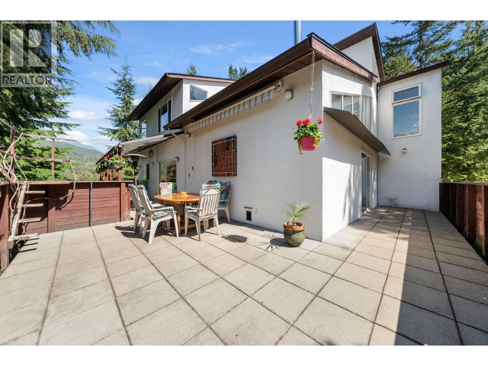2301 GREENWOOD WAY, Squamish