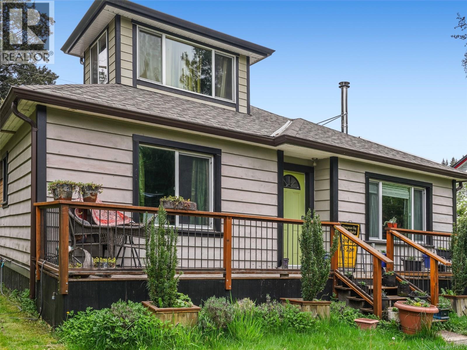 6829 First St - 13