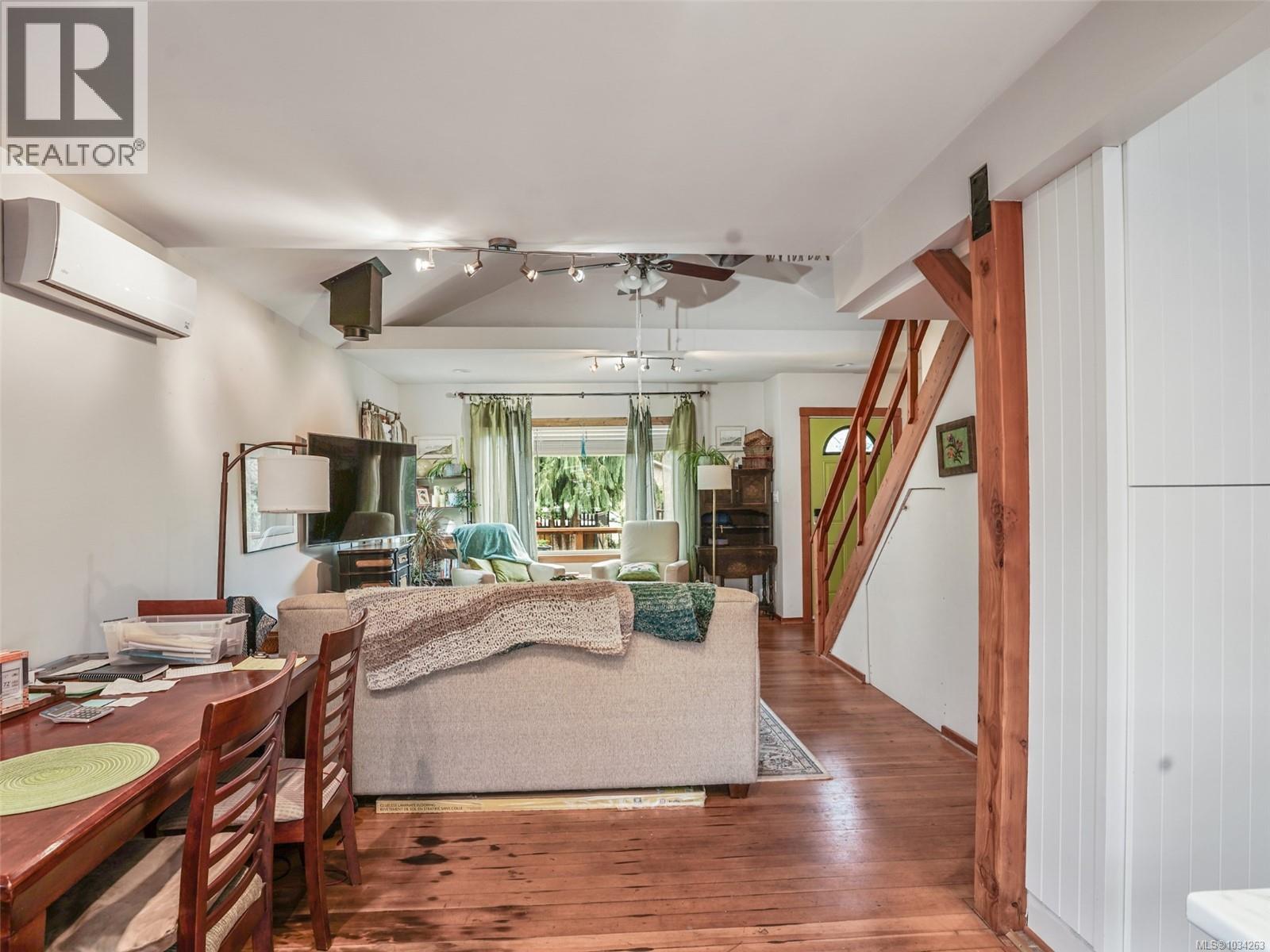 6829 First St - 5