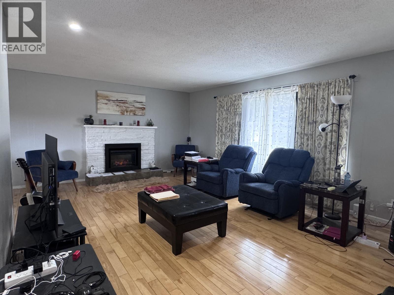 4919 SCOTT AVENUE - 2