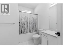 386 Avaani Way, Nanaimo, BC V9R4J5 Photo 18