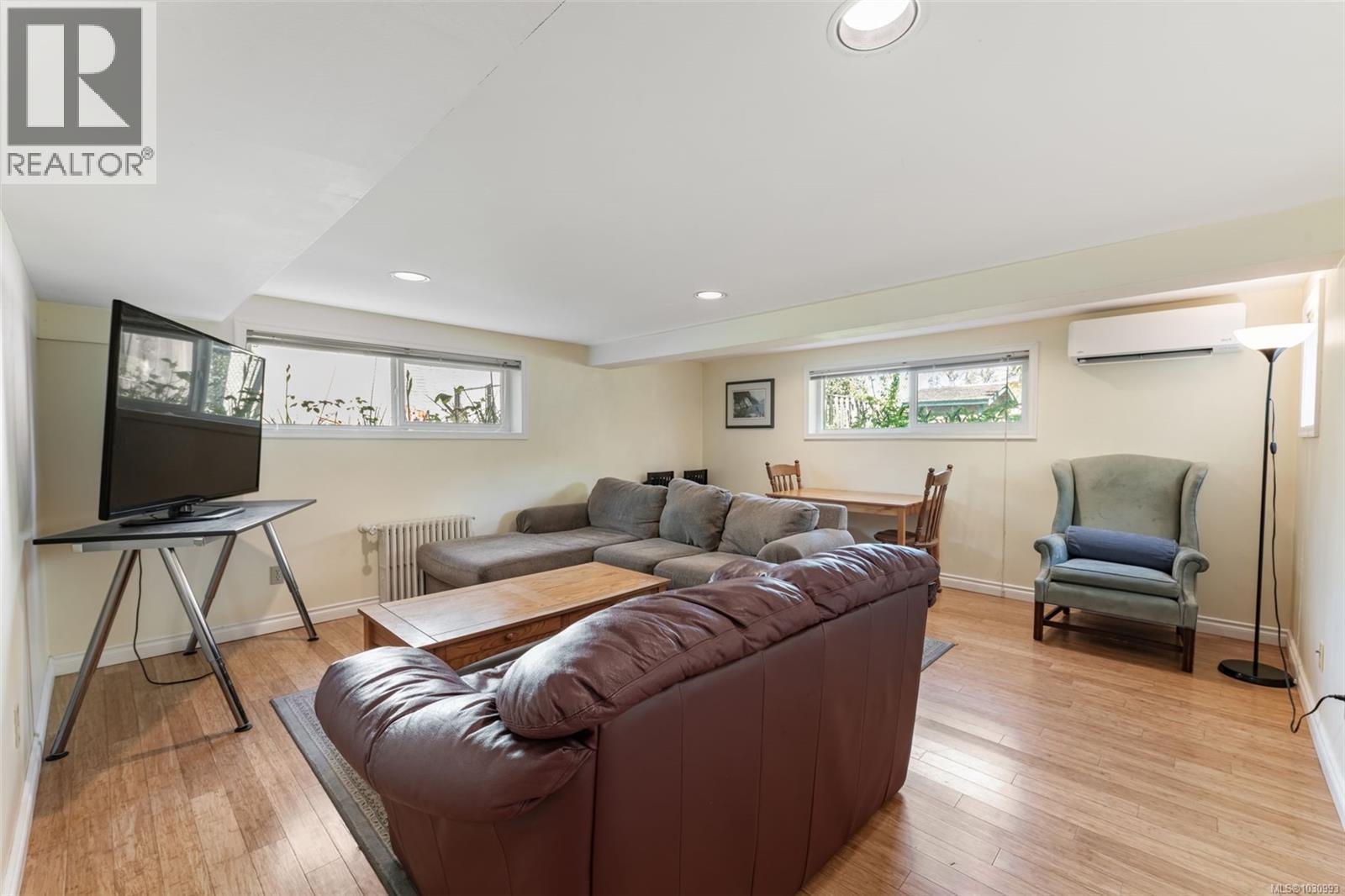 1728 Kenmore Rd - 19