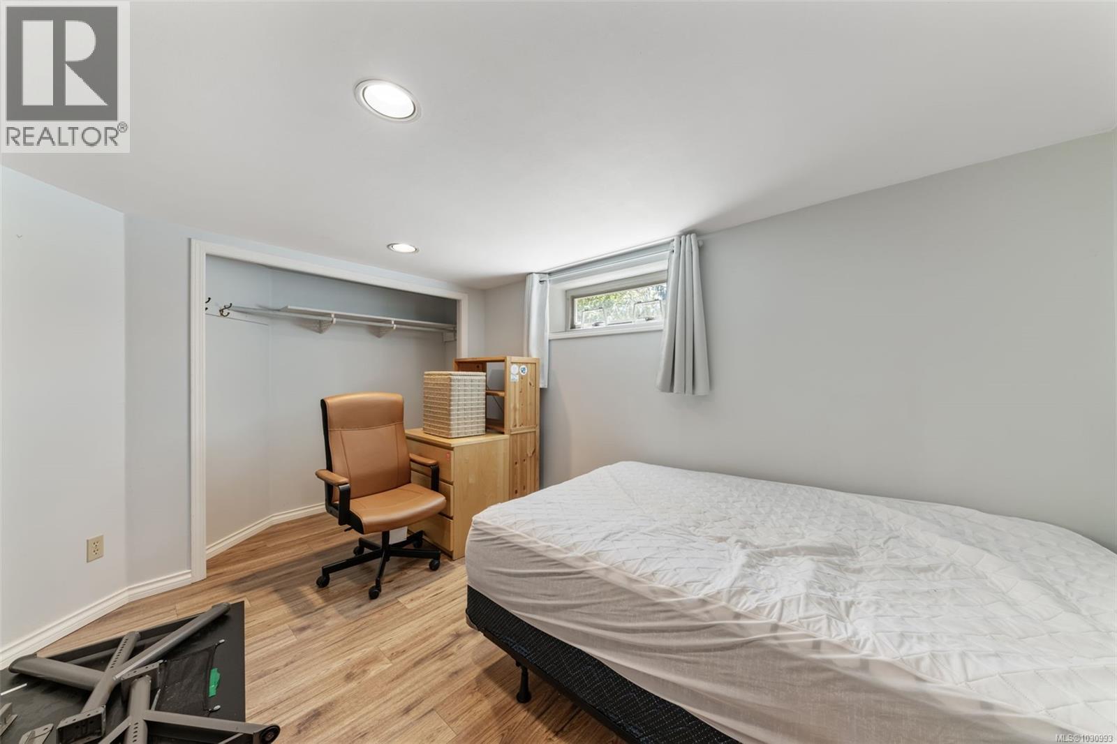 1728 Kenmore Rd - 22