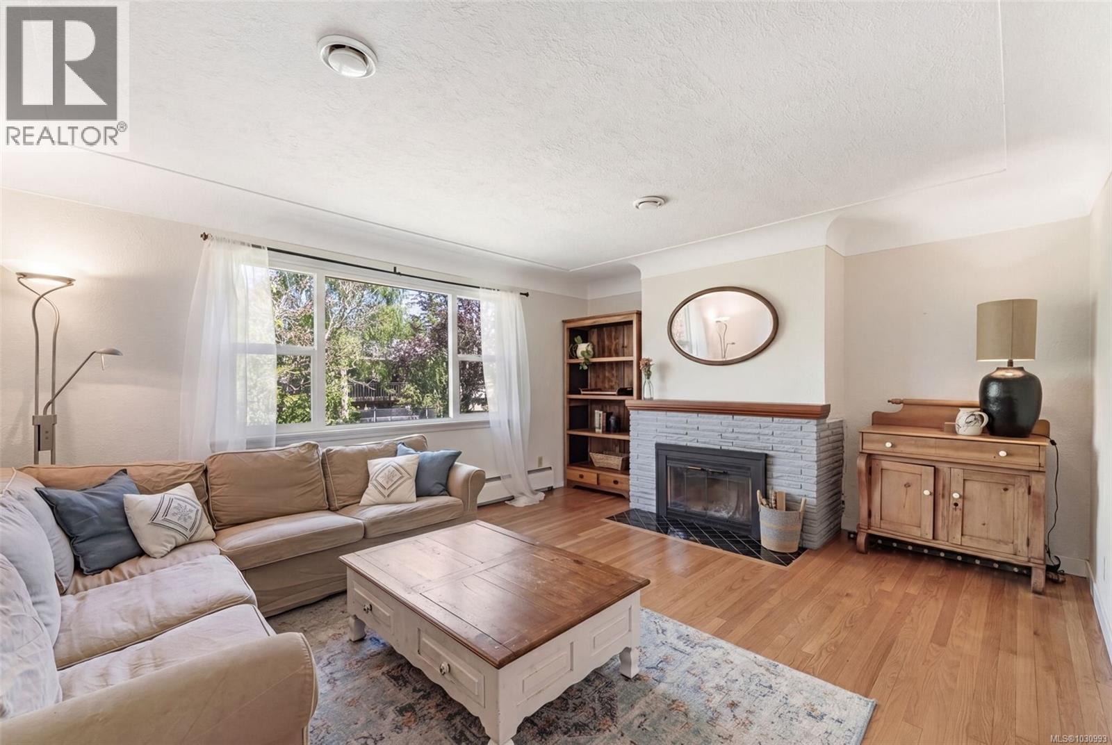 1728 Kenmore Rd - Image 3