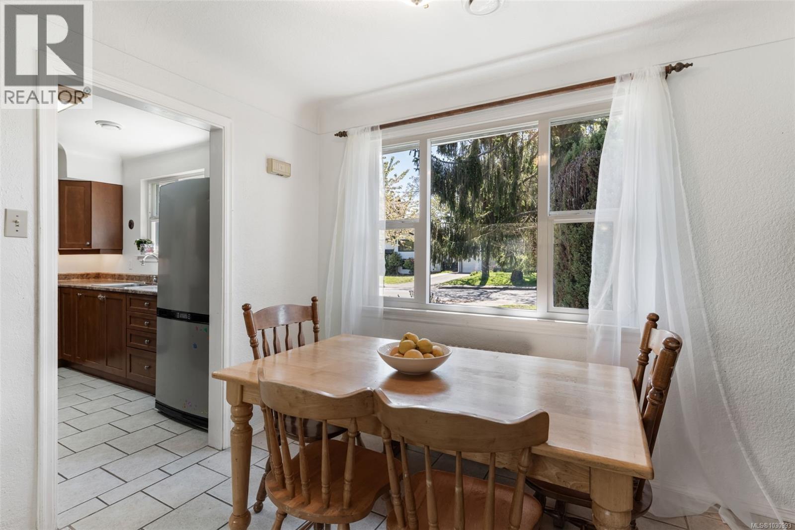 1728 Kenmore Rd - 6