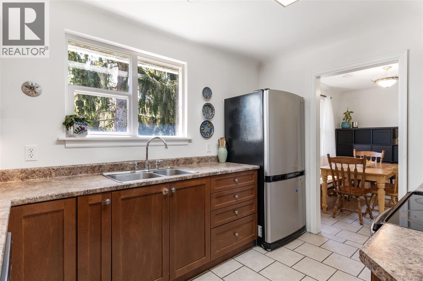 1728 Kenmore Rd - 8