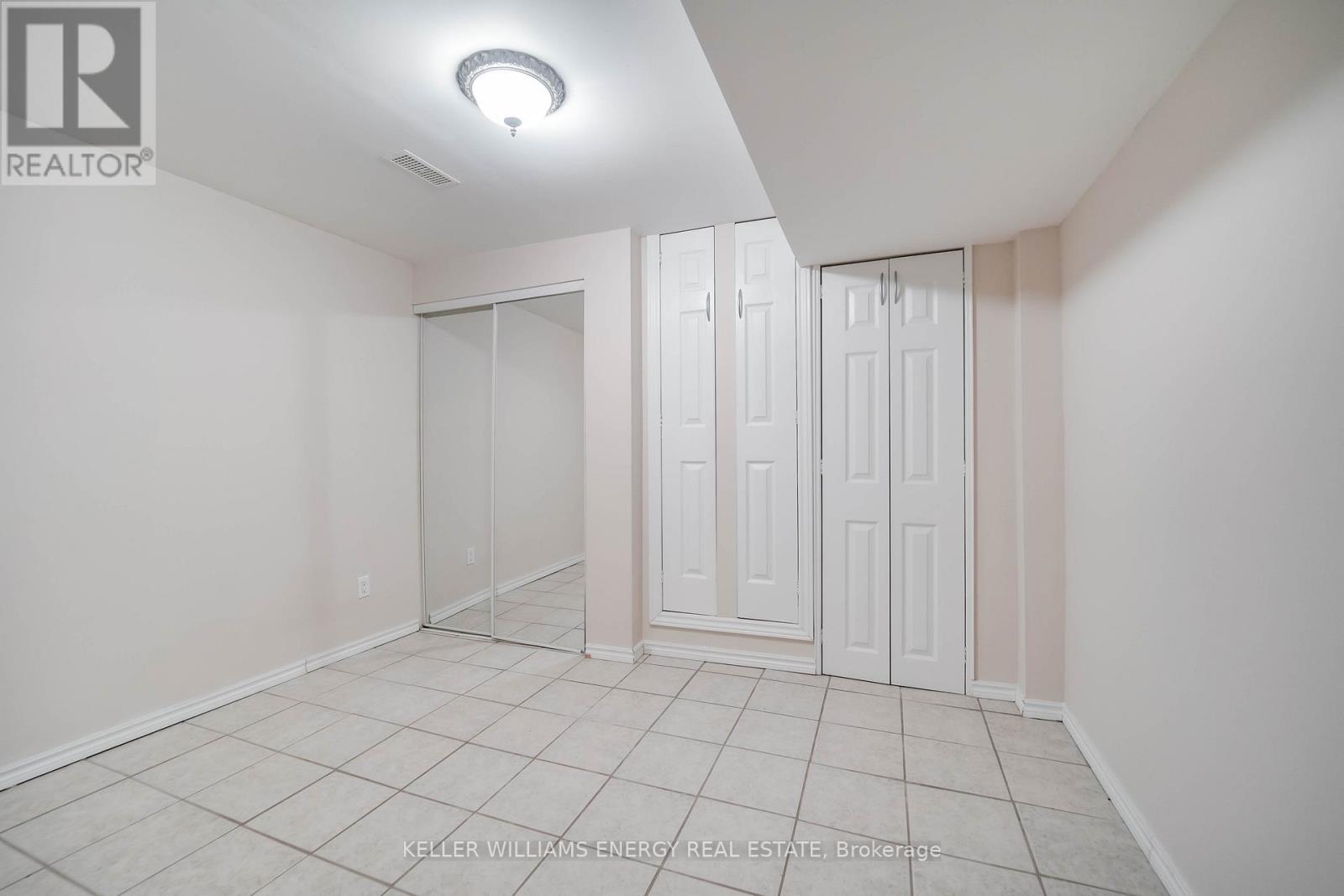 51 DIVINE DRIVE - 32