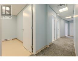 40 Airport Heights Drive thumbnail 12