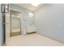 40 Airport Heights Drive thumbnail 22