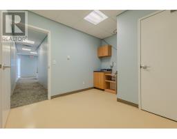 40 Airport Heights Drive thumbnail 13
