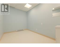 40 Airport Heights Drive thumbnail 25