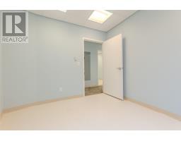 40 Airport Heights Drive thumbnail 26