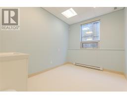 40 Airport Heights Drive thumbnail 23