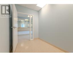 40 Airport Heights Drive thumbnail 43