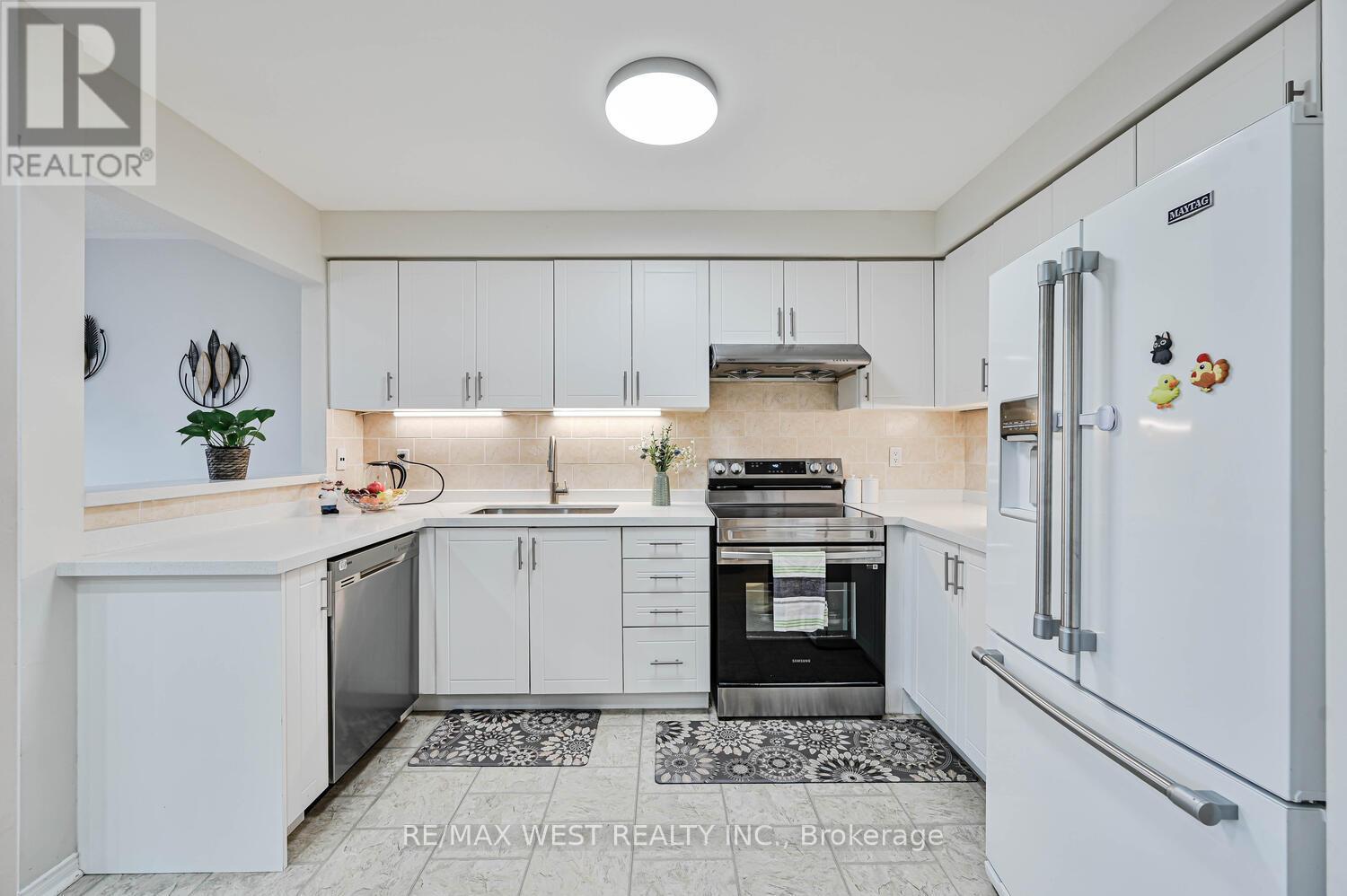 #48 120 RAILROAD STREET - 20