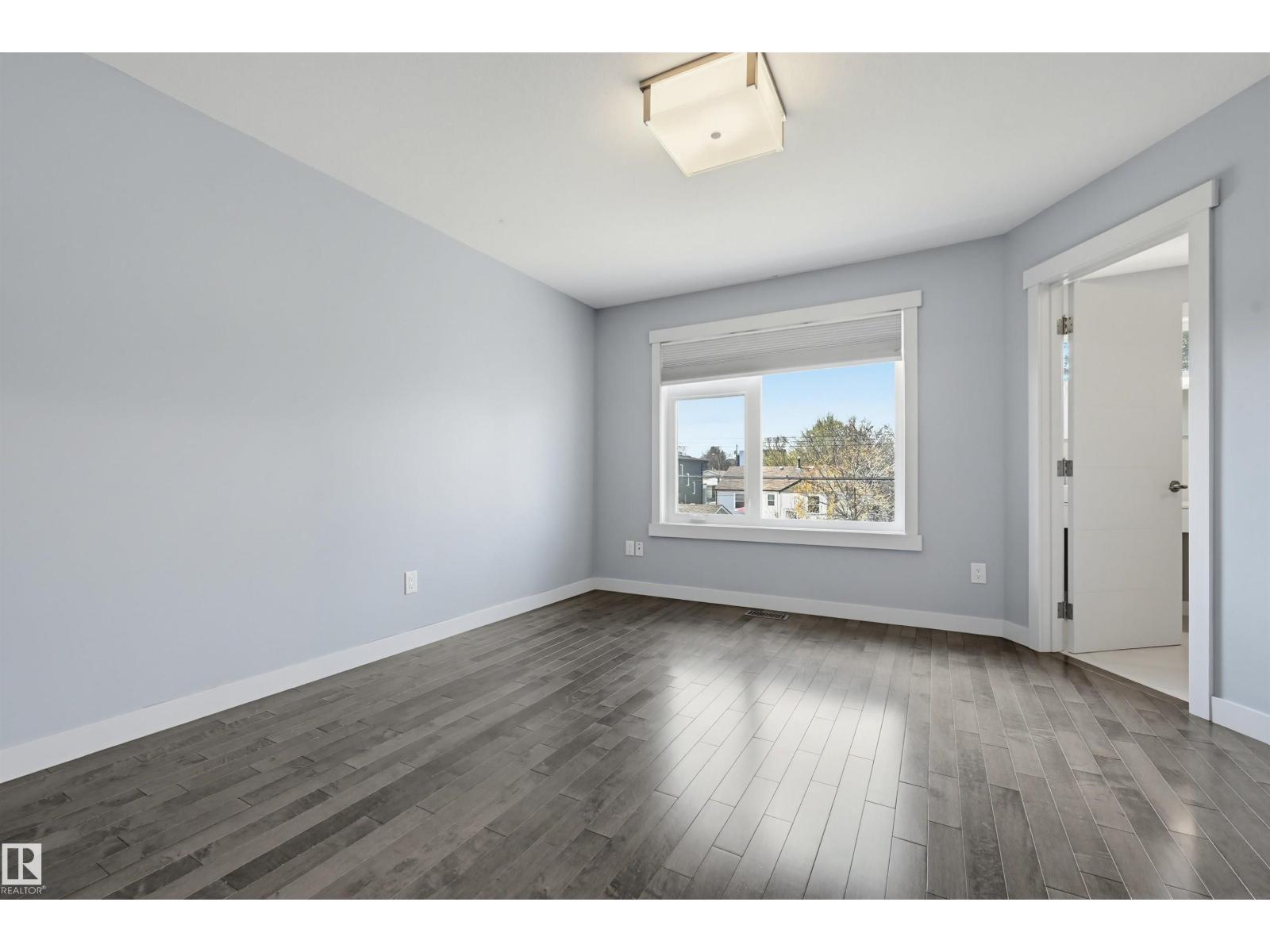 8834 91 ST NW - 21